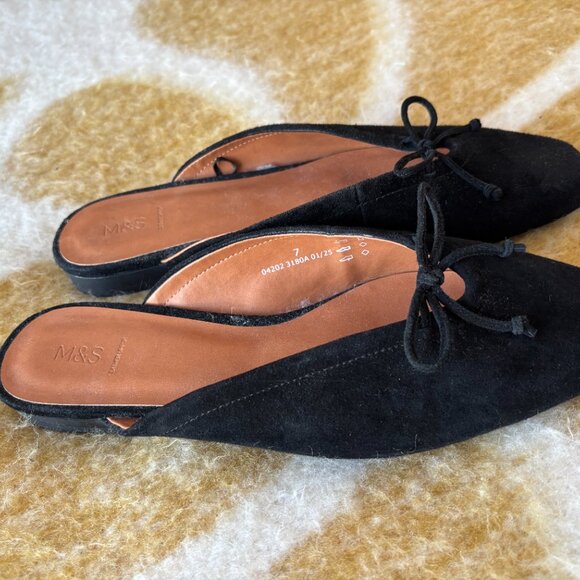 Marks & Spencer Women's Black Suede Slip On Flat Ballet Pumps size 9 - Picture 3 of 5